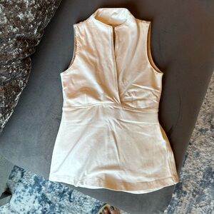 Vintage Lululemon Athletica top. White. Size 6.